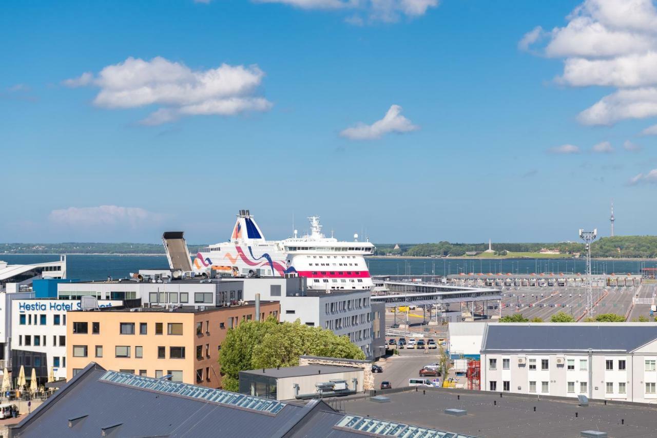 Central Lootsi Penthouse Tallinn Bagian luar foto