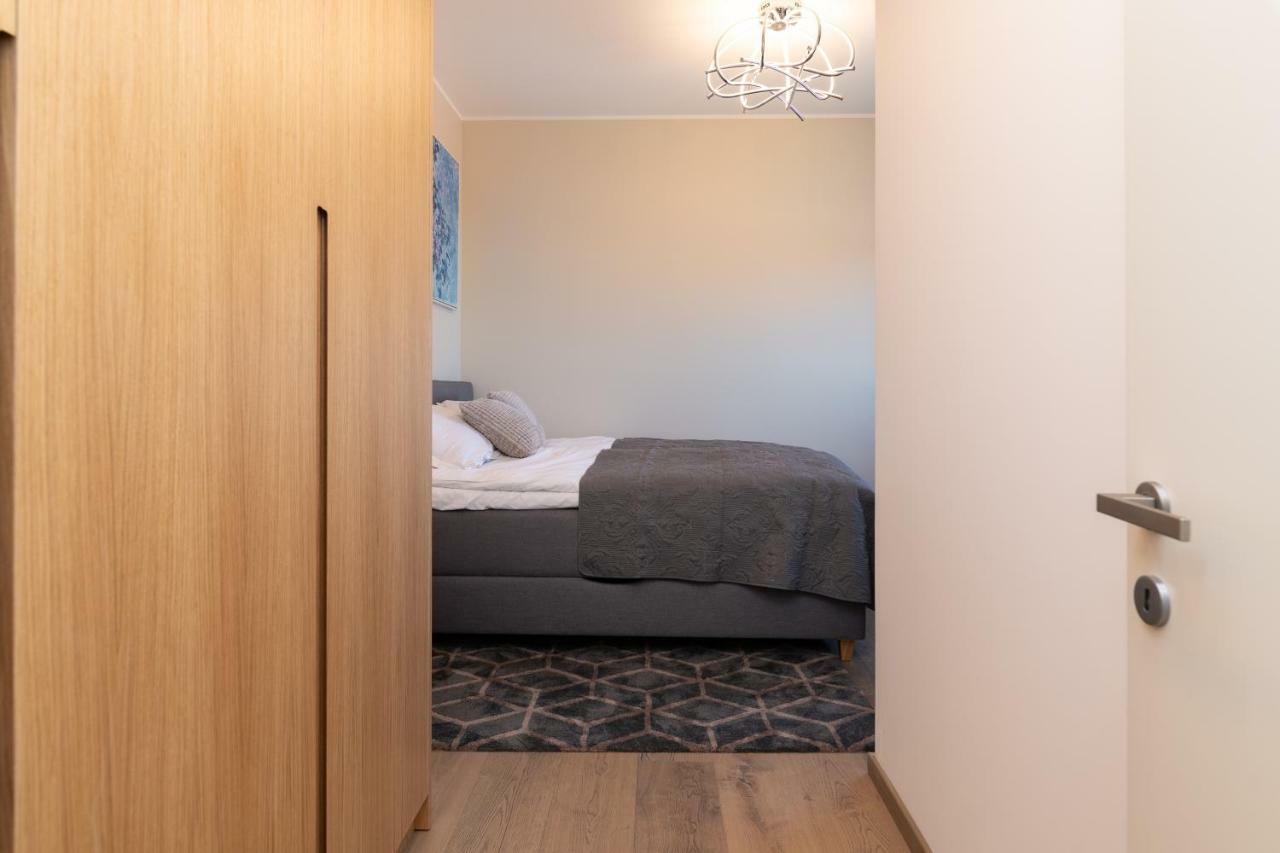 Central Lootsi Penthouse Tallinn Bagian luar foto