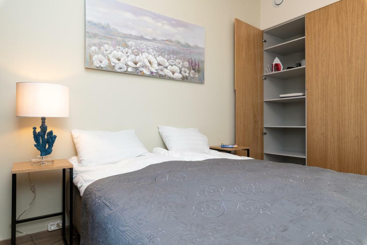 Central Lootsi Penthouse Tallinn Bagian luar foto