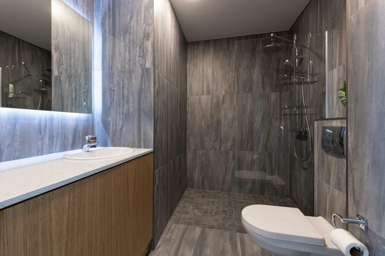 Central Lootsi Penthouse Tallinn Bagian luar foto