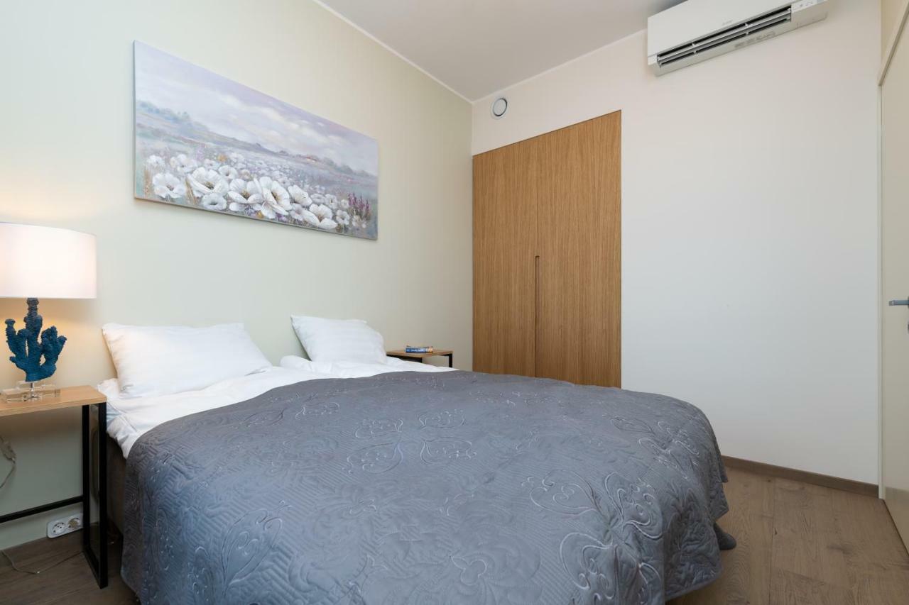 Central Lootsi Penthouse Tallinn Bagian luar foto