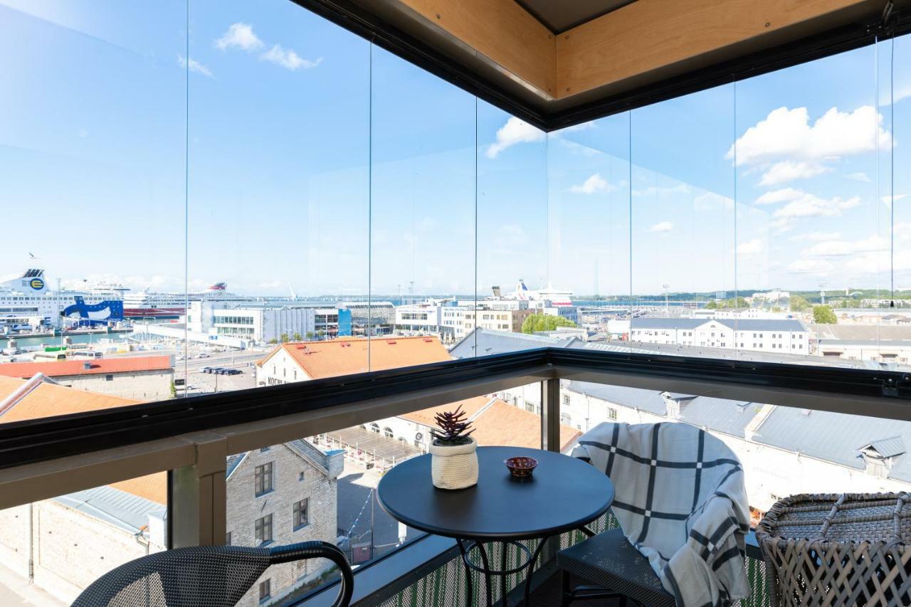 Central Lootsi Penthouse Tallinn Bagian luar foto